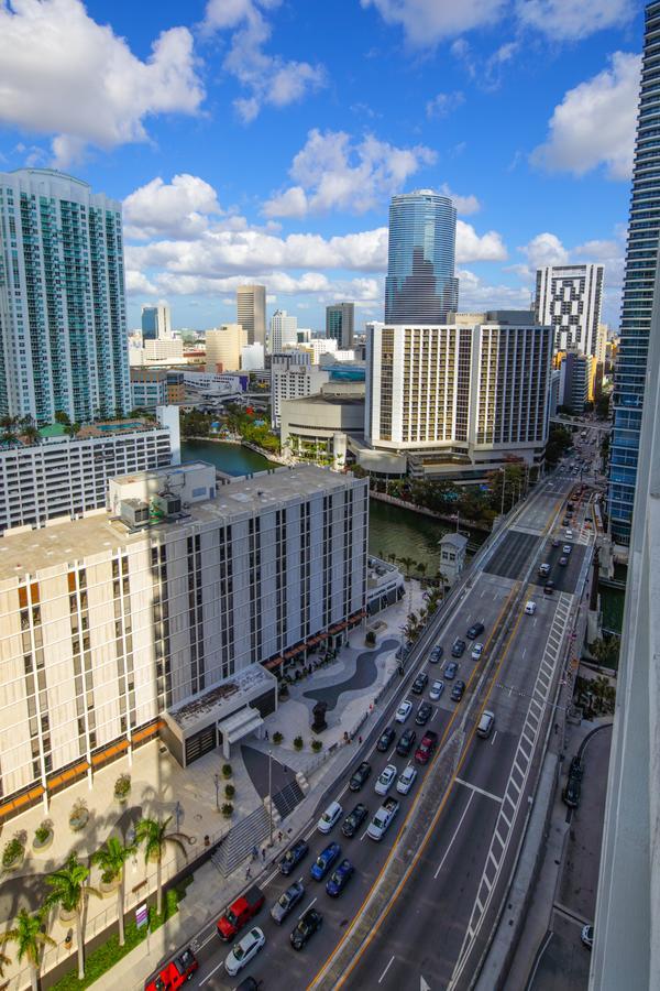 Miami Icon Brickel Luxury Condo Exterior photo