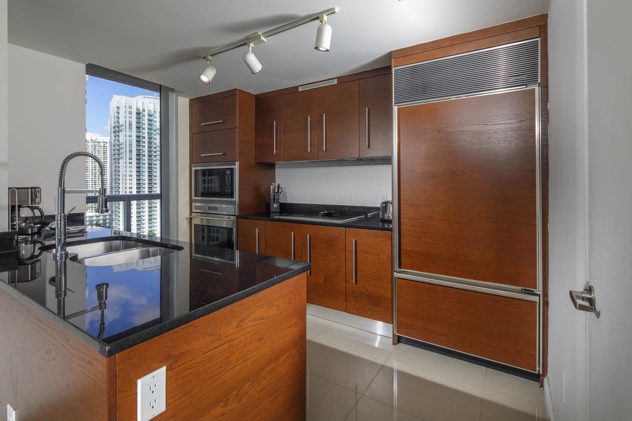 Miami Icon Brickel Luxury Condo Exterior photo